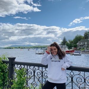 Meet your Posher, Caeli